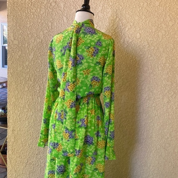 Les Reveries Silk Lime Green With Purple & Gold Floral Print Midi Dress  6 EUC‎ - Picture 6 of 12